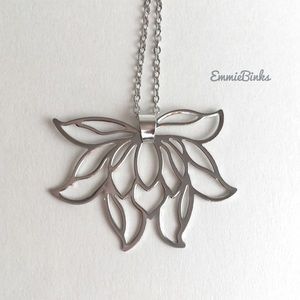 💥3for$28 New Silver Hollow Out Large Lotus Flower Pendant Necklace /Yogini Gift